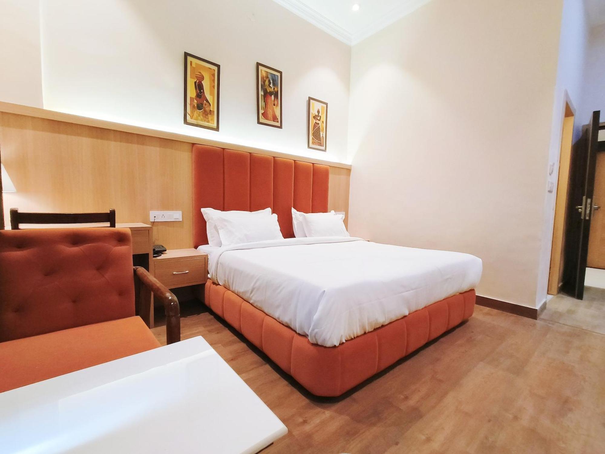 Hotel Ricky By Sahibs Group Amritsar Buitenkant foto